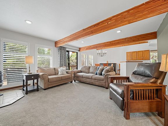 5th image of 19740 Ponderosa Dr