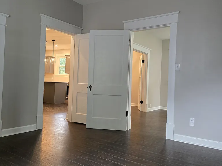 225 Bond St — Photo 29
