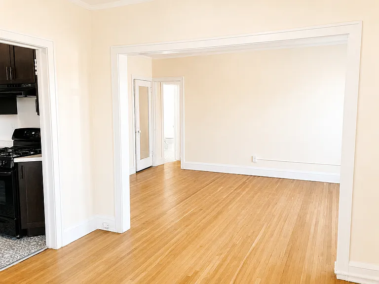 170 Summit Ave — Photo 3
