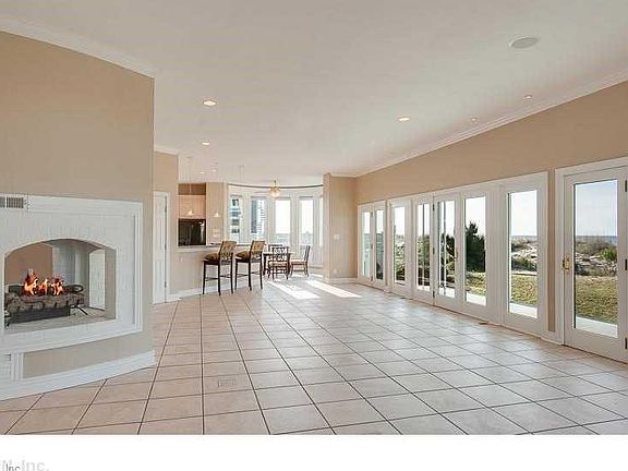 4th image of 4400 E Beach Dr
