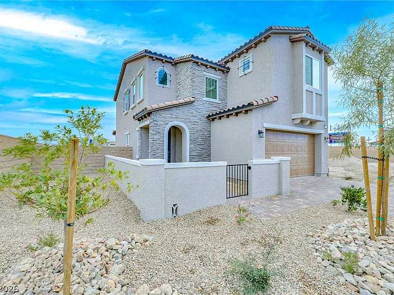 8922 Wallner St — Photo 2