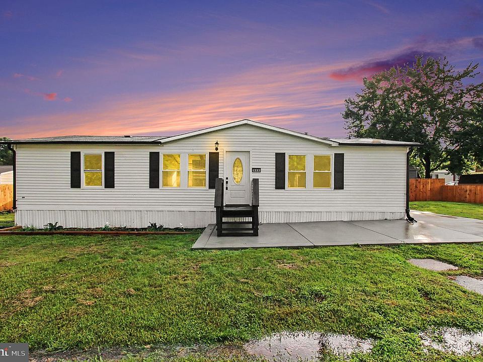 1st image of 606 Red Oak Dr