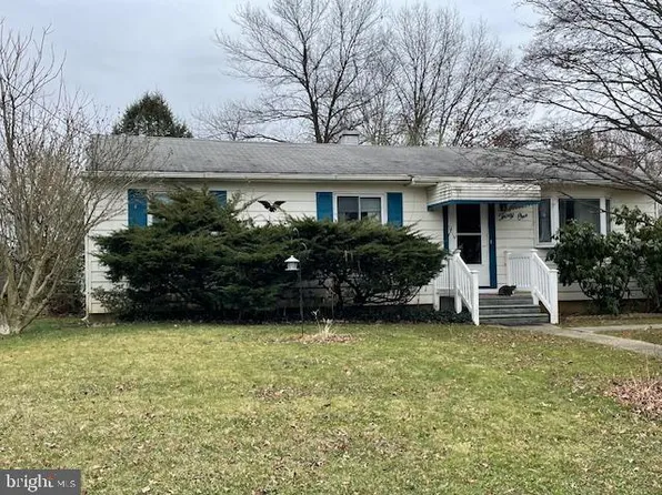 31 Thorntown Ln, Bordentown, NJ 08505