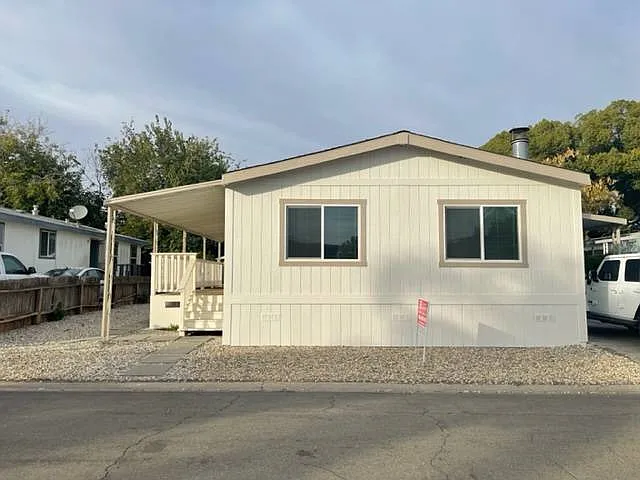 8229 Hawaii Ln photo 1