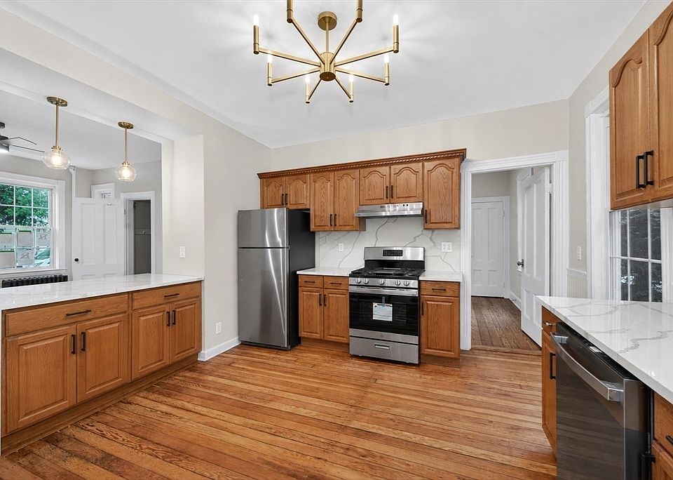 1st image of 32 Cushman Rd