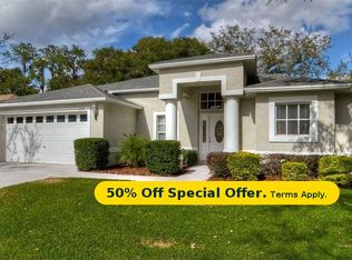 1430 Monte Lake Dr, Valrico, FL 33596