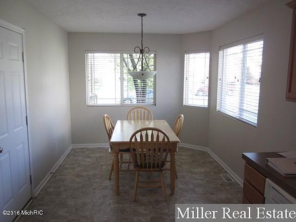 3rd image of 345 E North St #3