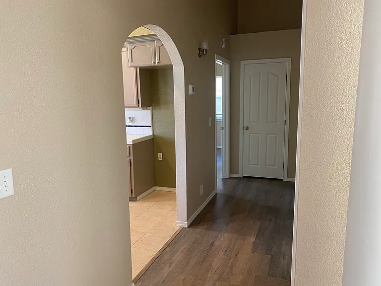 3814 E Paradise Ave — Photo 12