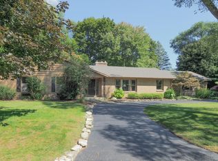 910 Edgemoor Ave, Kalamazoo, MI 49008