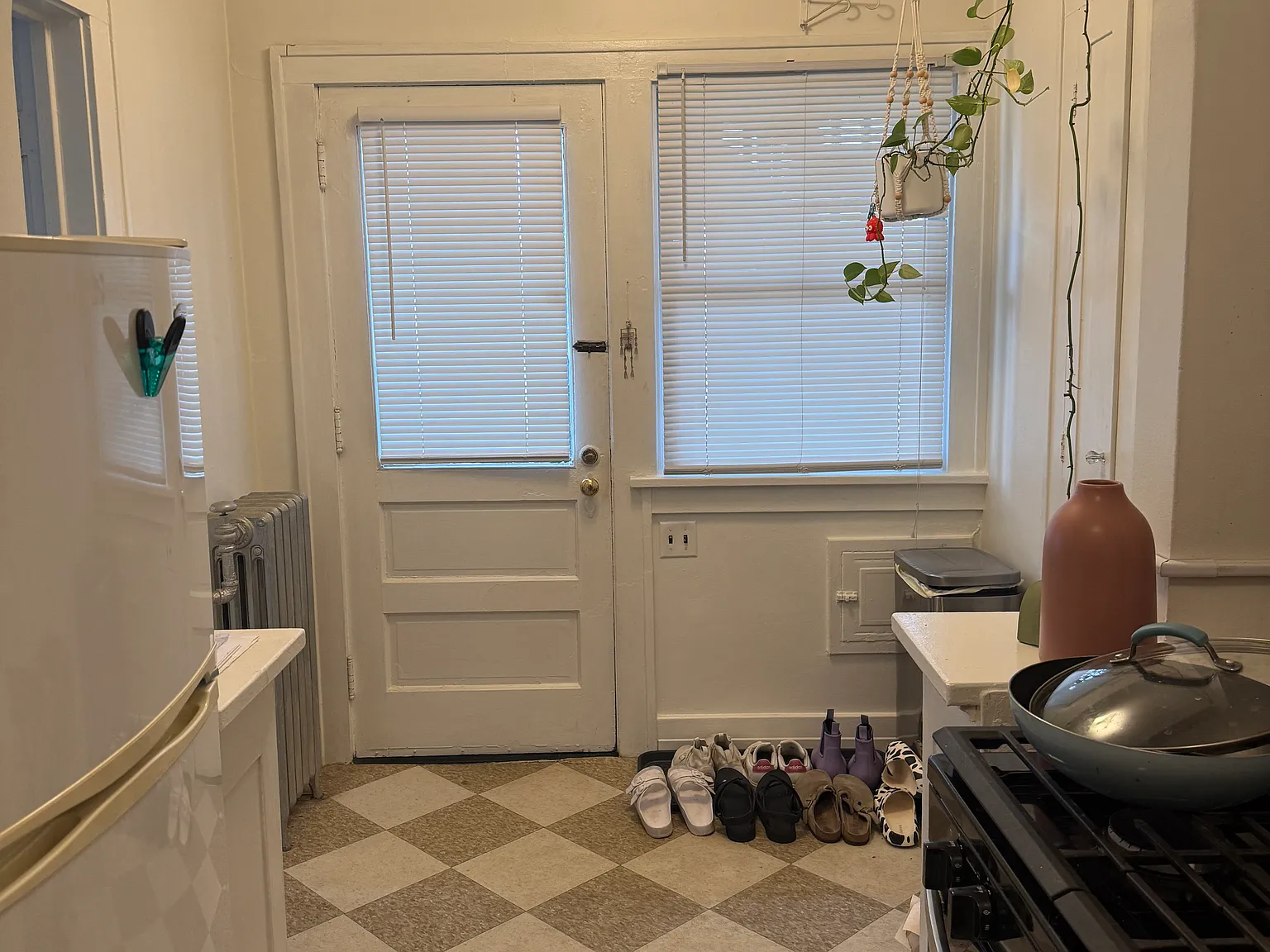 1 bed, 700 sqft, $850 — Photo 2