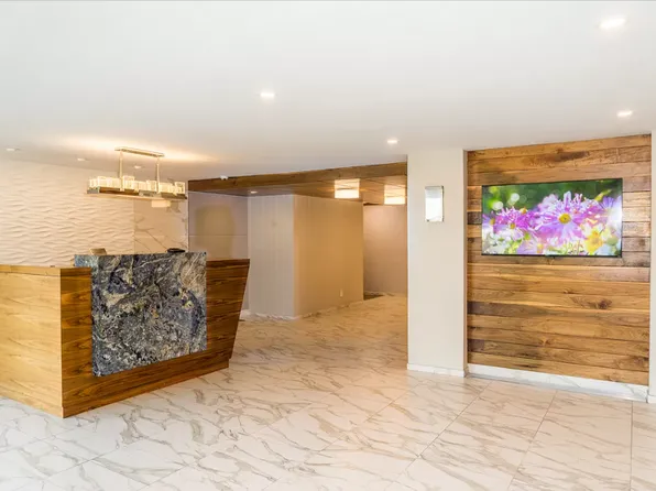 755 Narrows Road North