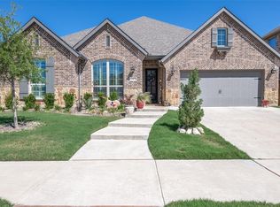 401 Marbrook Ct, Fort Worth, TX 76131