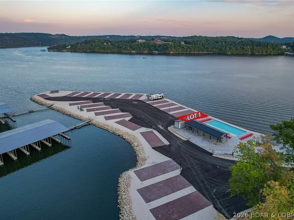 1 Silver Sands Dr, Sunrise Beach, MO 65079