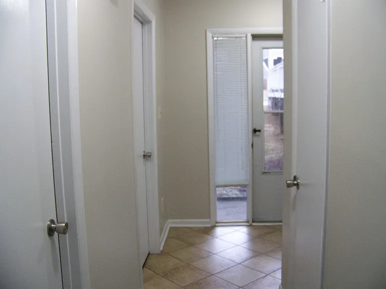663-2 Bartons Landing Pl — Photo 7