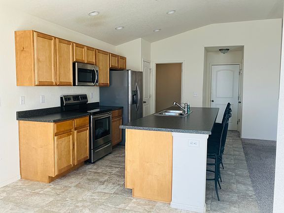 4th image of 514 Lowland St