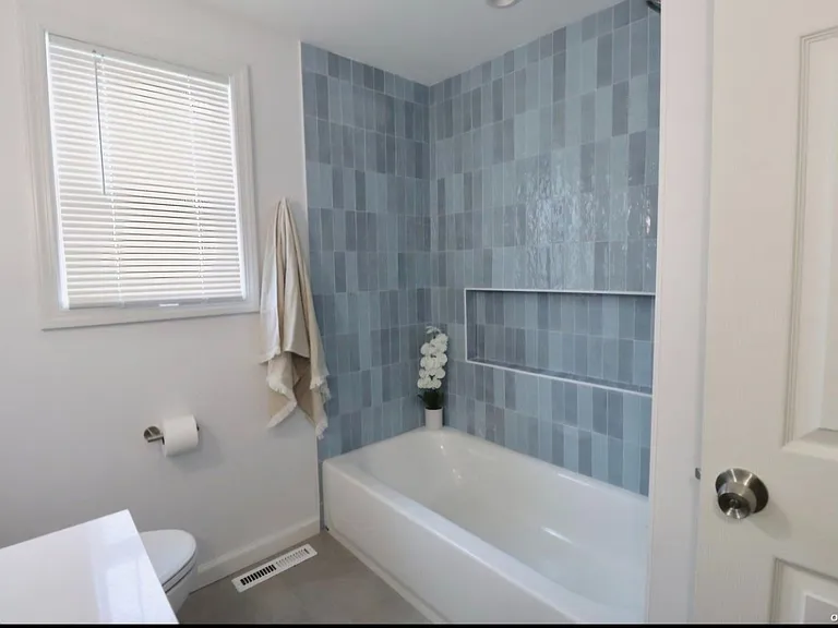 89 Lynbrook Dr — Photo 9