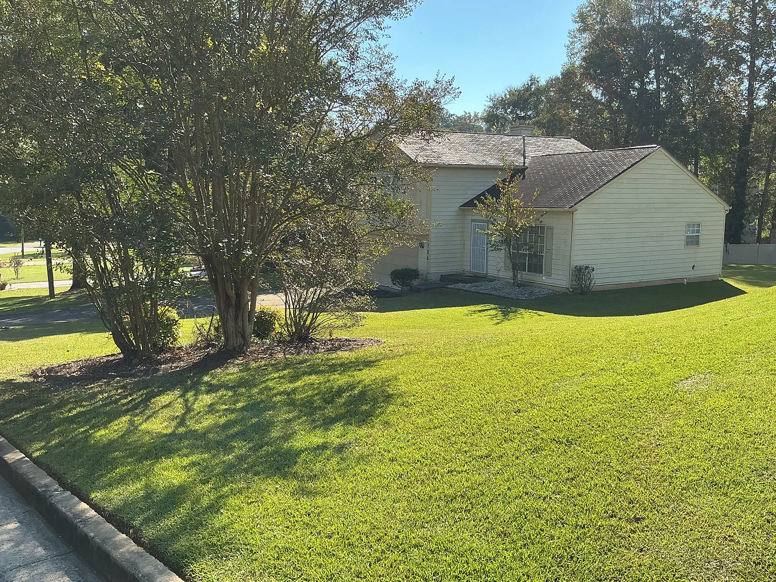 2 bed, 1652 sqft, $1,350 — Photo 1