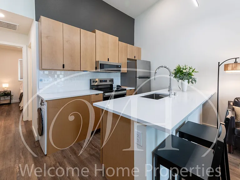 159 SE Sparrows Pl — Photo 42