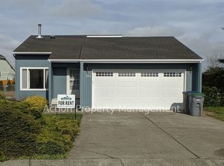 330 N Honeycomb Cir, Sequim, WA 98382