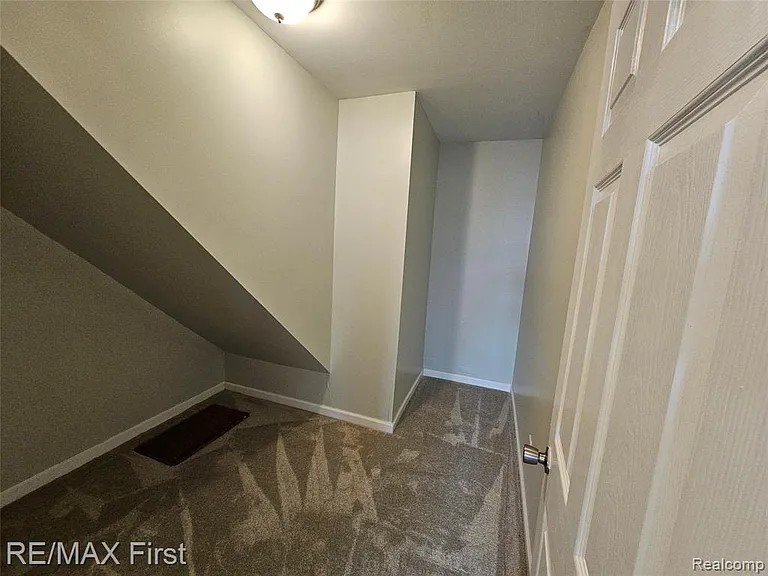 47564 Ryan Rd — Photo 11