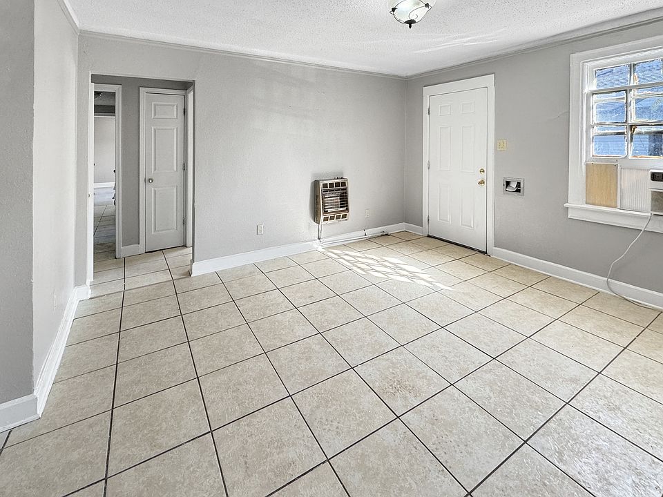 1st image of 3027 Allen St