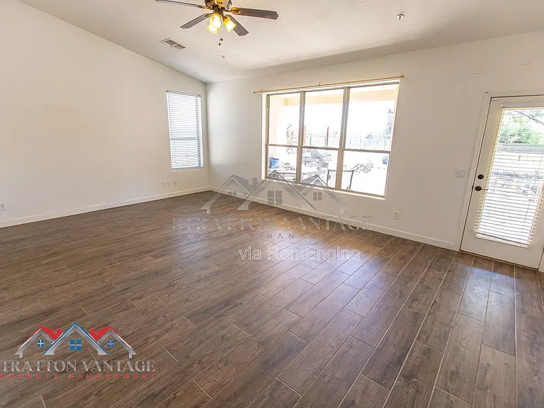 38414 N 12th St — Photo 55