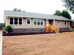 409 Edgewood Dr, Belton, SC 29627