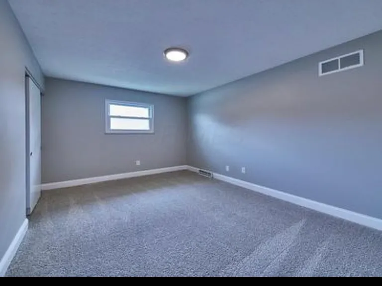 885 Prince William Ln — Photo 25