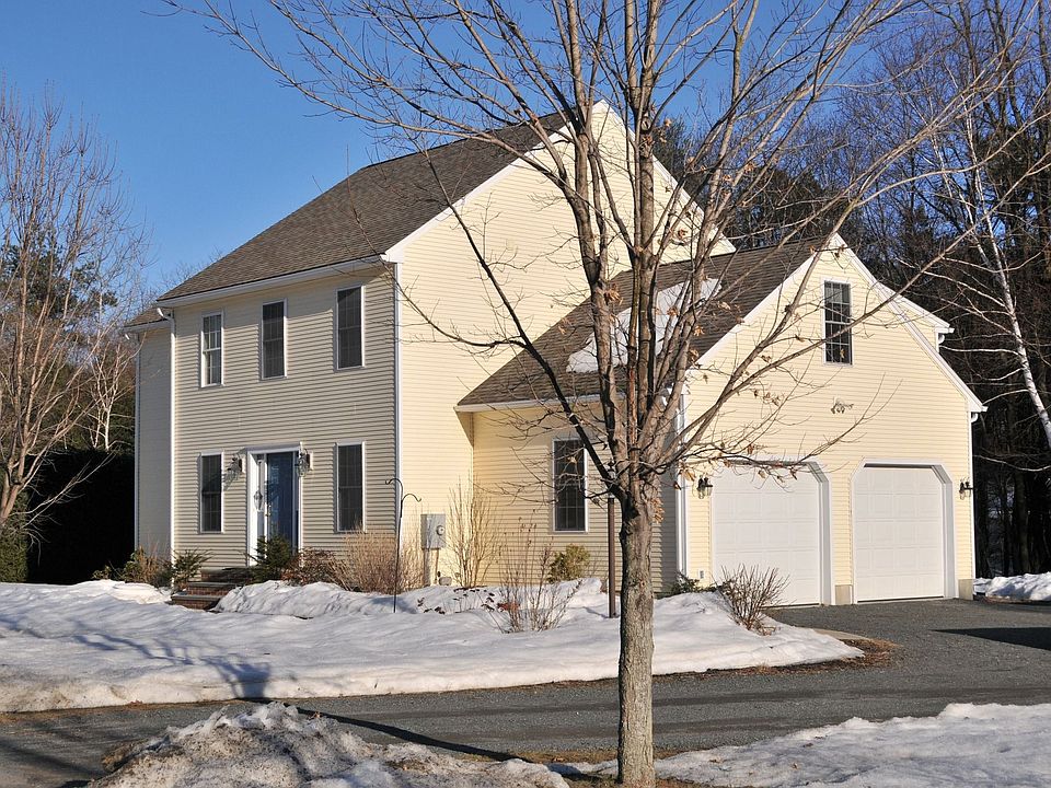 Colonial built 2003