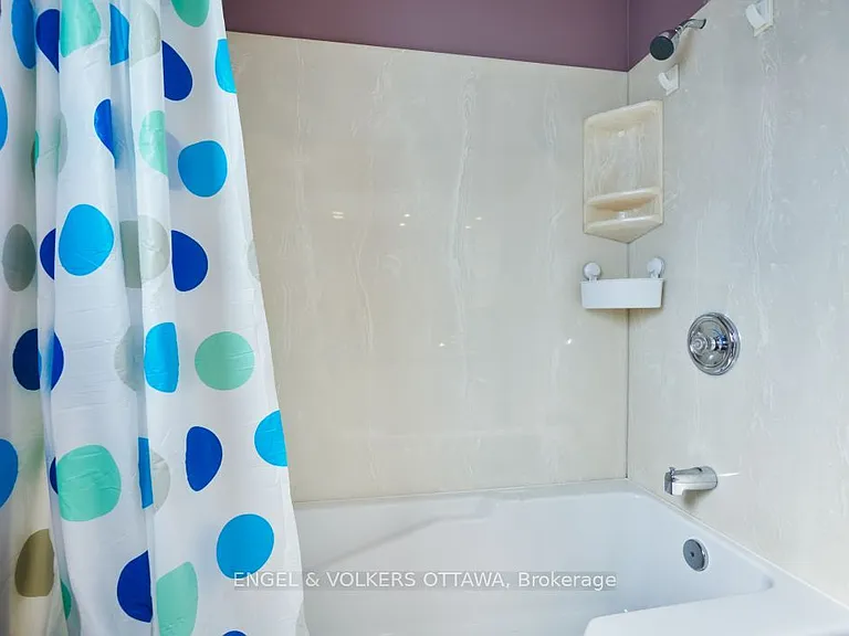 837 Eastvale Dr #110 — Photo 30