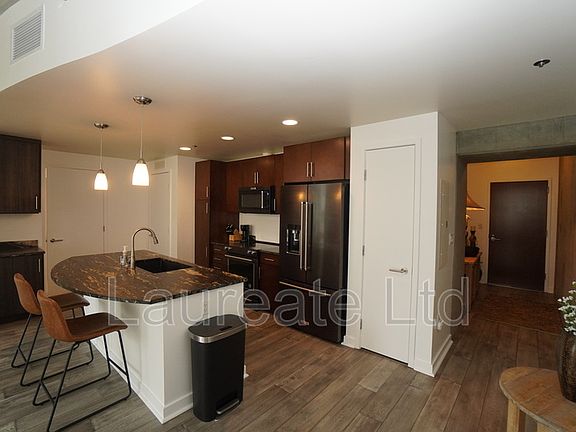 4th image of 891 14th St Unit 1407