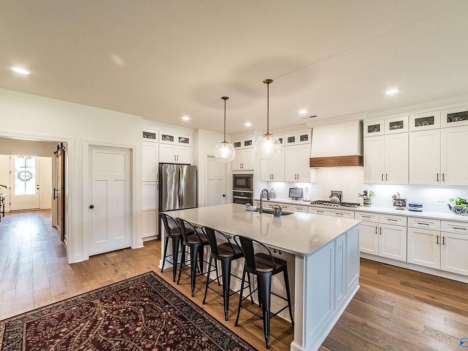 1st image of 13 Farmhouse Way