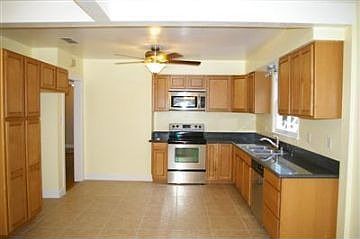 2nd image of 634 E Weldon Ave