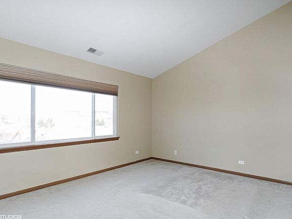5th image of 2963 Kentshire Cir