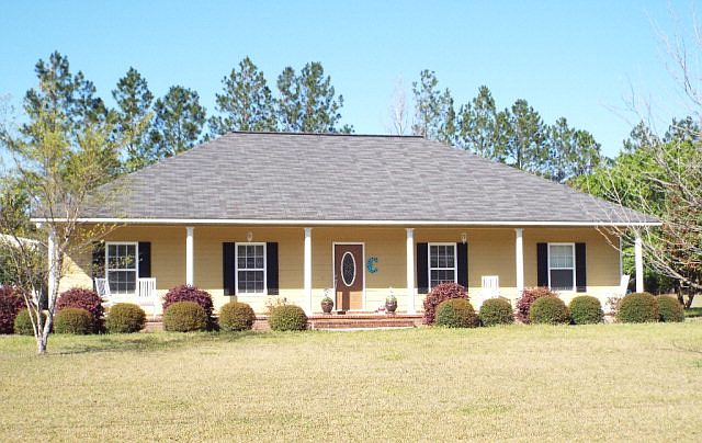 1st image of 210 Sandspur Ln