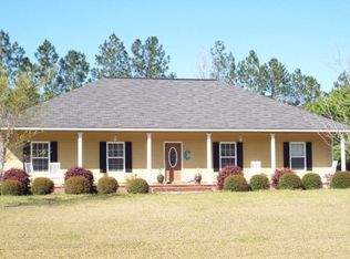 210 Sandspur Ln, Vidalia, GA 30474