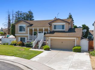 800 Quaker Ridge Ct, Lathrop, CA 95330
