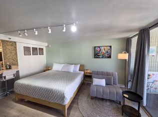 445 Seaside Ave APT 1617, Honolulu, HI 96815