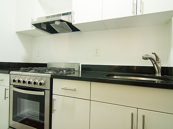 4th image of 5101 39th Ave APT F21