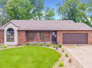 9394 W Darlington Dr, Mapleton, IL 61547