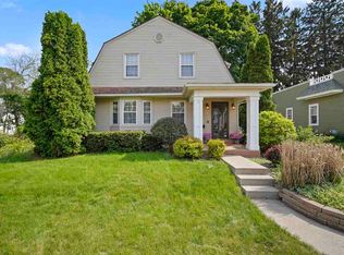 723 Beverly Park Pl, Jackson, MI 49203