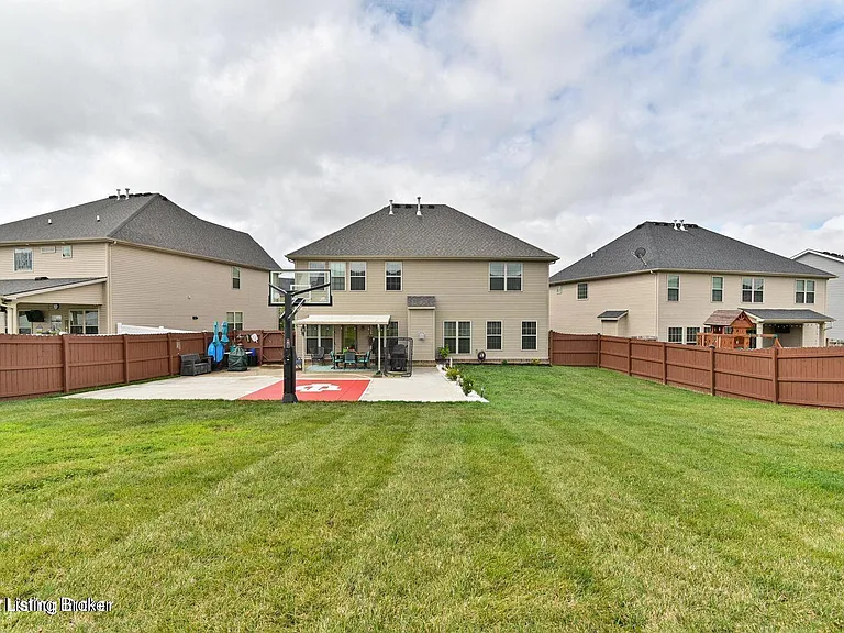 1917 Carabiner Way — Photo 7