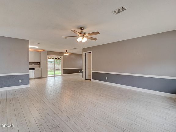 2nd image of 2617 Crestwood Ave