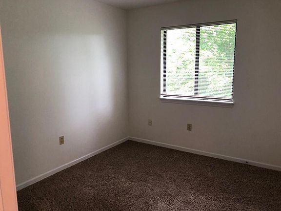 4th image of 980 Life Dr APT 36