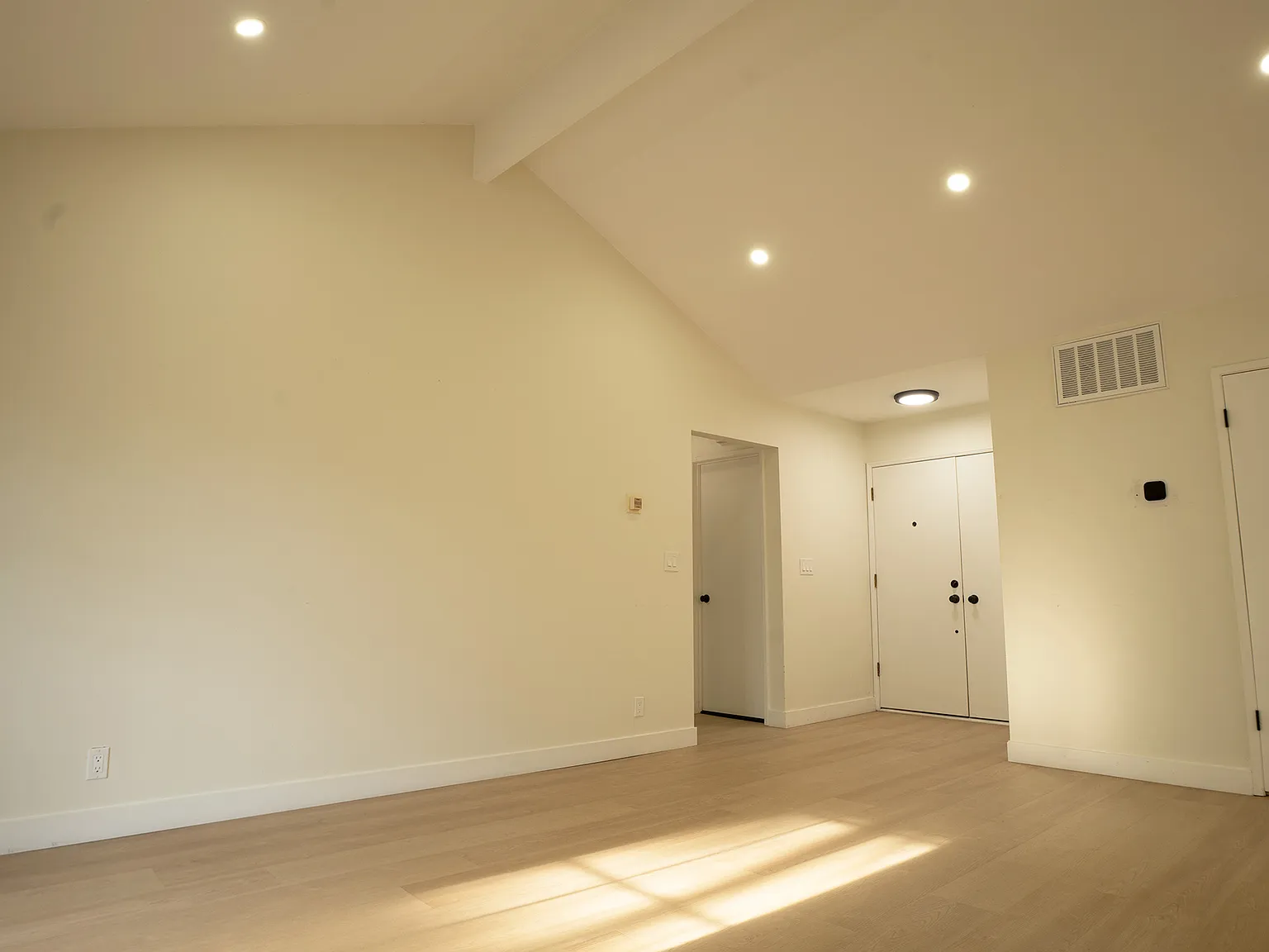 3 bed, 1508 sqft, $4,475 — Photo 4
