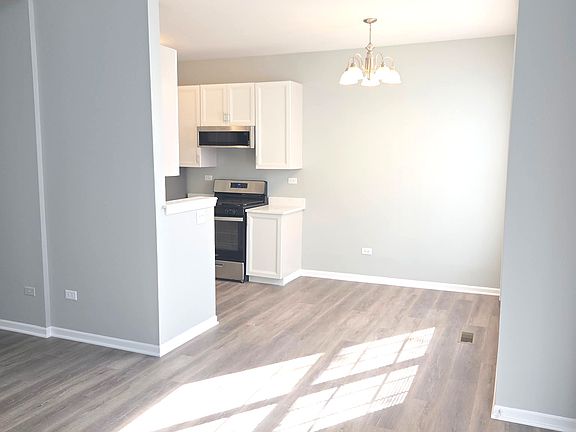 4th image of 748 Big Timber Dr