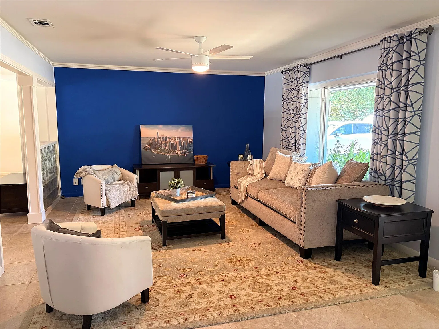 3 bed, 2.0 bath, 1668 sqft, $2,950 — Photo 4