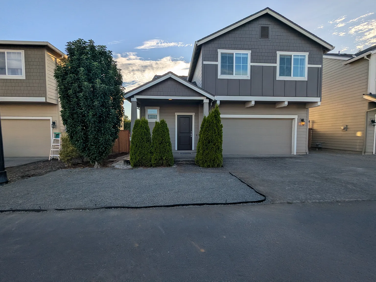 4 bed, 2.5 bath, 2078 sqft, $2,795 — Photo 2