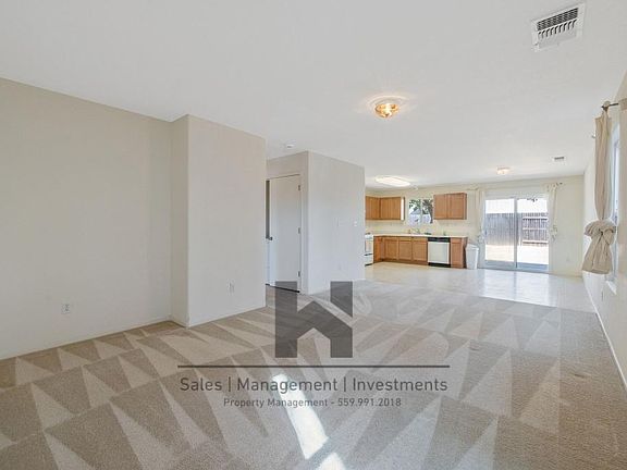 5th image of 2244 Country View Ave