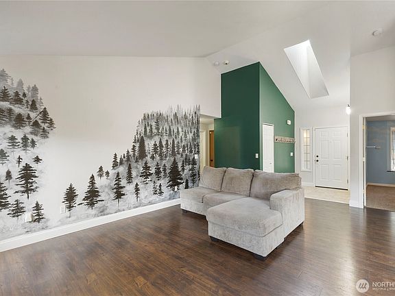 5th image of 1903 157th Street E